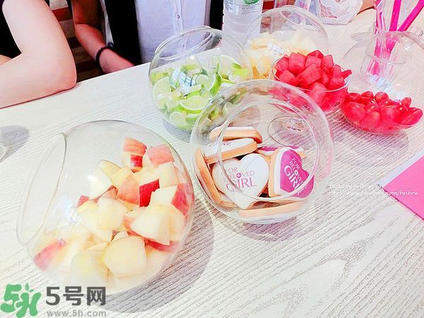 寵愛之名寵愛女孩面膜怎么樣？寵愛女孩礦物云絲面膜好用嗎？