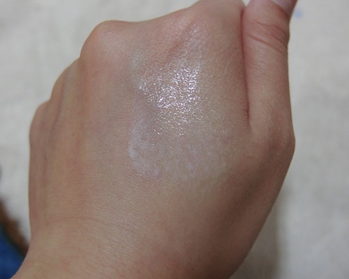 美寶蓮夢(mèng)幻奇跡控油透潤(rùn)持妝乳怎么樣？好用嗎？