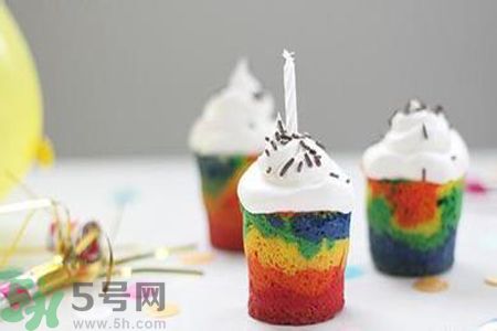 彩虹雪糕怎么做？彩虹雪糕做法視頻