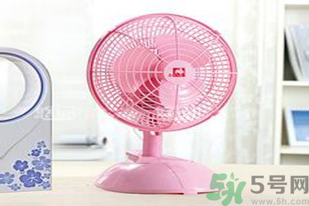 吹電風扇頭痛是怎么回事？吹電風扇頭痛怎么辦？