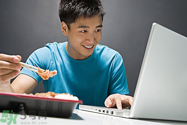 叫外賣吃對(duì)身體好嗎？吃外賣的危害與壞處