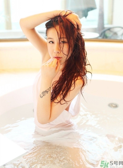 女性月經(jīng)期間可以做愛(ài)嗎？月經(jīng)期間做愛(ài)女性會(huì)得婦科病嗎？
