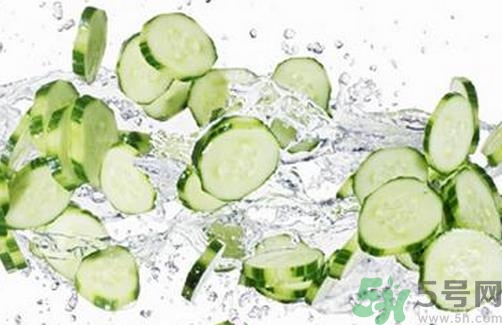 如何在家自制補(bǔ)水面膜？自制的面膜好用嗎？