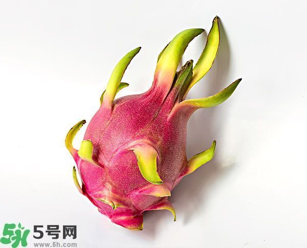 火龍果外面發(fā)霉了里面還能吃么？火龍果外皮爛了還能吃嗎？