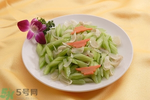 芹菜對(duì)胃好嗎？芹菜對(duì)胃病的作用？