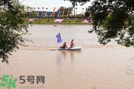 游泳喝到污水了怎么辦？游泳喝到臟水了會怎樣？