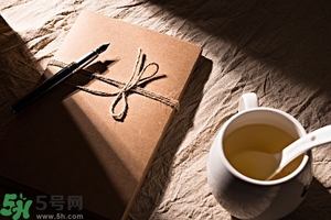 蜂蜜水隔夜還能喝嗎？蜂蜜水第二天還能喝嗎？