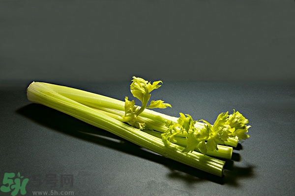芹菜對心臟好嗎？吃芹菜對心臟有什么影響？