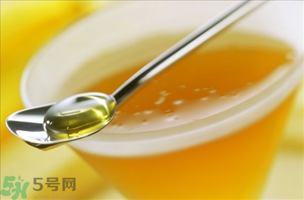 蜂蜜放久了有酒味是怎么回事？蜂蜜有酒味還能喝嗎？
