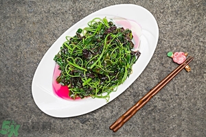 莧菜吃多了有什么壞處？莧菜吃多了大便紅色好嗎？