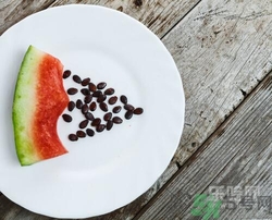 如何辨別催熟的西瓜？催熟的西瓜是什么樣的？