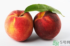 催熟的桃子怎么分辨？催熟的桃子是什么樣的