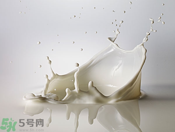 一天喝多少牛奶最好？牛奶一天喝多少合適？