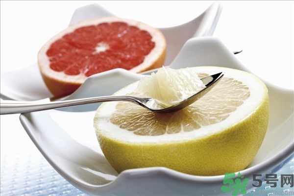 柚子是熱性的嗎？吃柚子要注意什么？