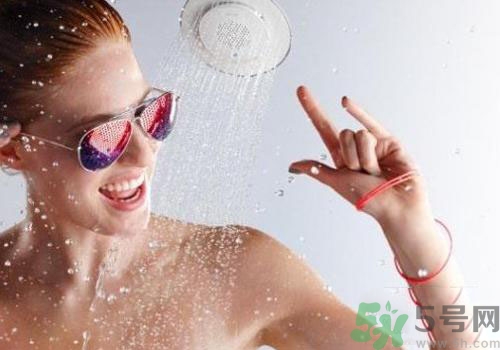 夏天洗澡水溫多少合適？夏天洗澡水溫多少比較好？