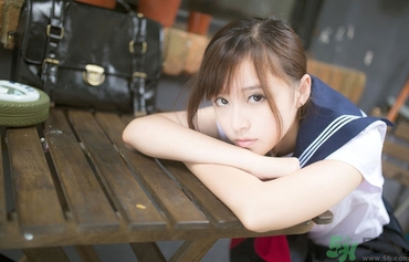 15歲月經(jīng)推遲二個月正常嗎？15歲兩個月沒來月經(jīng)是怎么回事？