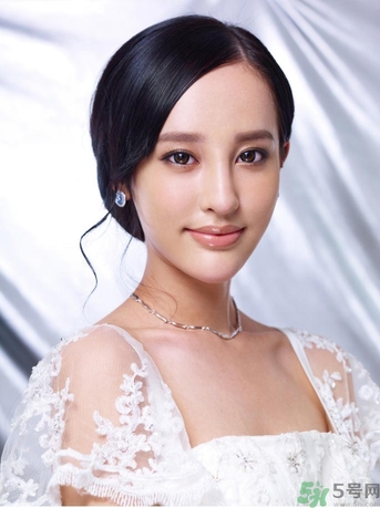 乳暈大是什么原因？乳暈大正常嗎？
