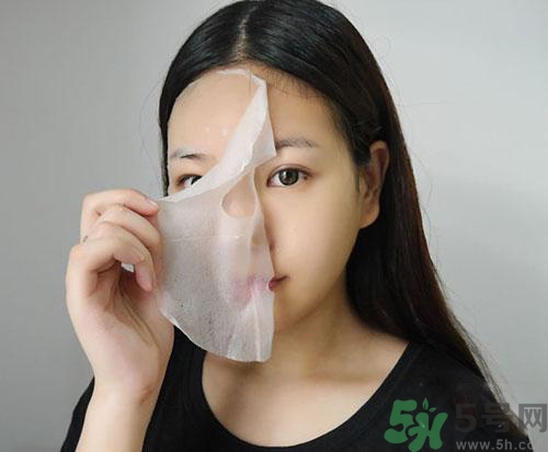 敷面膜前要用爽膚水嗎？敷面膜前要不要用爽膚水？