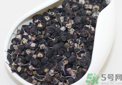 吃黑枸杞會上火嗎？吃黑枸杞會不會上火？