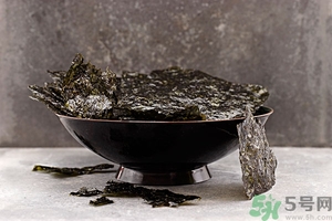 紫菜會發(fā)霉嗎？吃紫菜有什么好處和壞處？