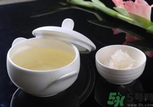 燕窩是燕子的窩嗎？燕窩是什么東西？
