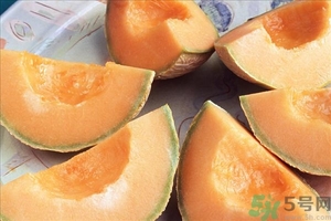 香瓜瓤籽可以吃嗎？香瓜皮能吃嗎？