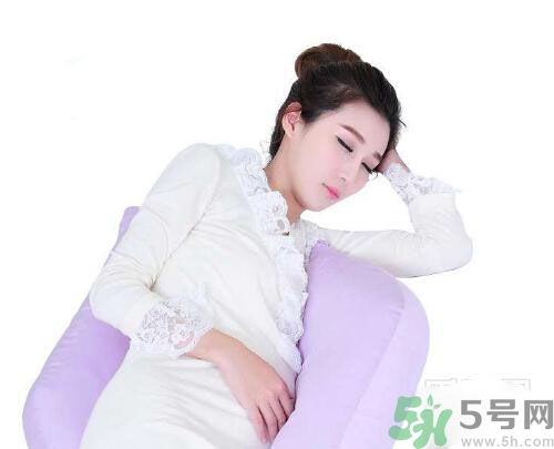 側(cè)睡流口水是怎么回事？側(cè)著身子睡流口水怎么辦？