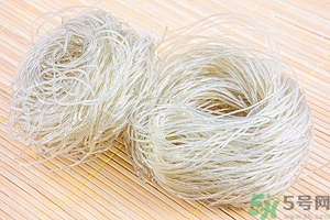 米線和米粉有什么區(qū)別？米粉要泡多久才能炒？