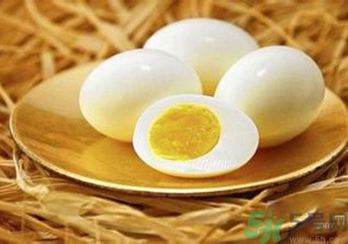 煮熟的雞蛋隔夜可以吃嗎？吃了隔夜的熟雞蛋有什么危害？