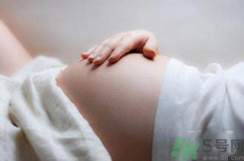 胎教應該對寶寶說什么？胎教的時候要注意什么？