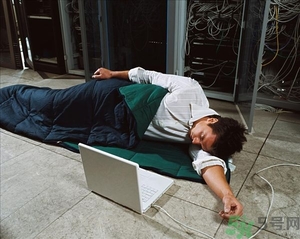 睡眠不規(guī)律如何調(diào)整？睡眠不規(guī)律會胖嗎？