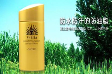 安耐曬和水寶寶哪個好？安耐曬防曬霜和水寶寶哪個好？
