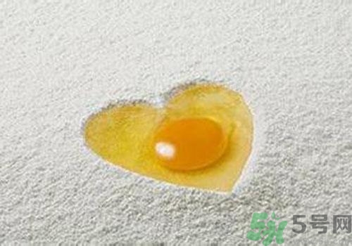蛋黃和蛋白哪個更有營養(yǎng)？吃蛋黃有什么好處？