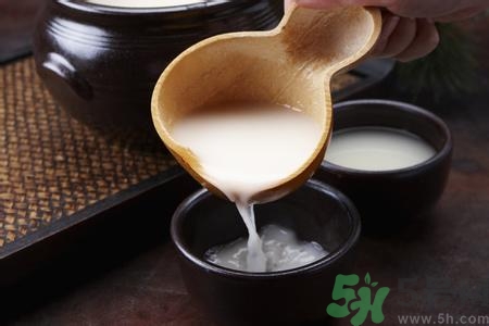米酒是酸性還是堿性？米酒是堿性的嗎？
