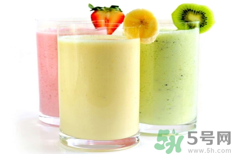 鮮榨果汁的營(yíng)養(yǎng)價(jià)值有哪些？