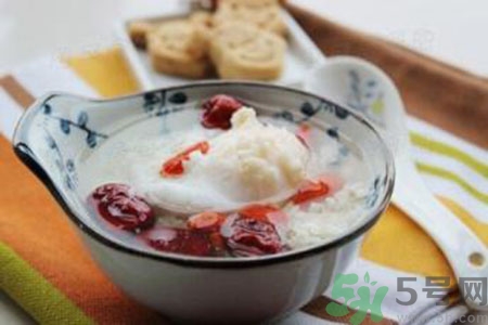 米酒為什么變紅？米酒變紅了還能吃嗎？