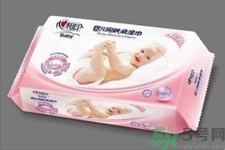 寶寶可以用濕巾紙擦屁股嗎？寶寶用濕巾紙擦屁股有什么危害？