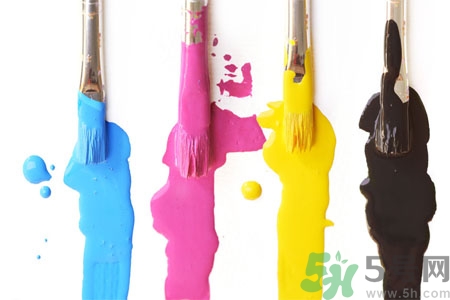 手上有油漆怎么洗？油漆沾到衣服上怎么洗？