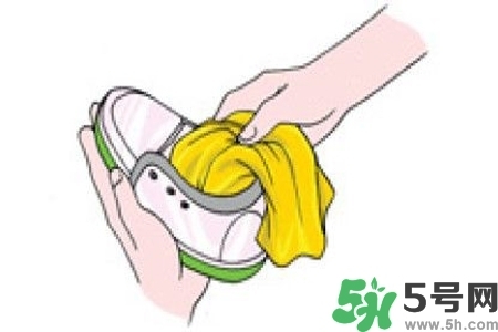 運動鞋怎么清洗？如何清洗運動鞋？