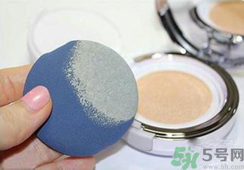 bb霜和氣墊bb的區(qū)別 bb霜和氣墊bb哪個(gè)好？