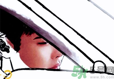 李鐘碩發(fā)型是什么？姜哲發(fā)型是什么？