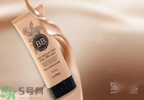 bb霜用洗面奶可以洗干凈嗎？bb霜洗面奶沒洗干凈有什么危害？