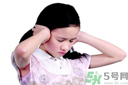 耳朵嗡嗡響怎么治療？耳朵嗡嗡響吃什么藥？