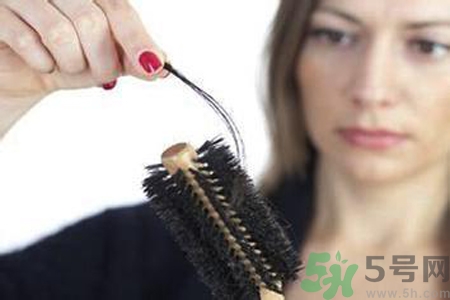 生完寶寶掉頭發(fā)怎么辦？生完寶寶掉頭發(fā)原因？