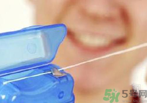用牙線牙齦出血是怎么回事？用牙線牙齦出血怎么辦？