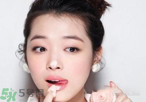 秋天嘴唇干燥怎么辦？秋天嘴唇干燥吃什么？