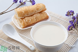 豆奶粉結(jié)塊還能喝嗎？豆奶粉分層還能喝嗎？