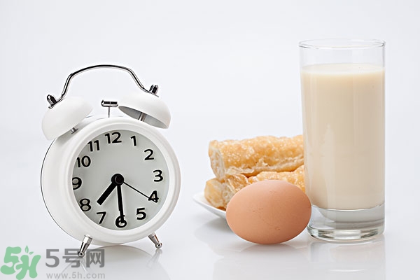 豆奶粉結(jié)塊還能喝嗎？豆奶粉分層還能喝嗎？
