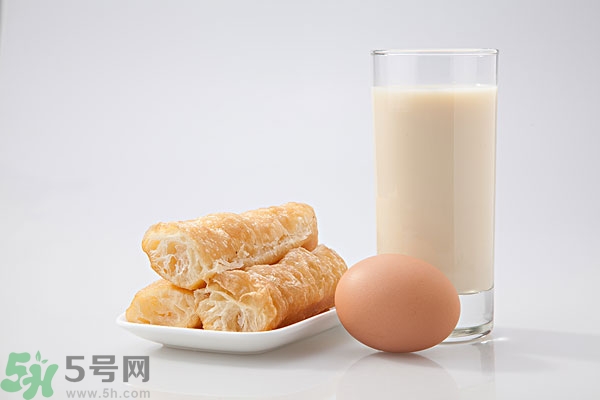 豆奶粉結(jié)塊還能喝嗎？豆奶粉分層還能喝嗎？