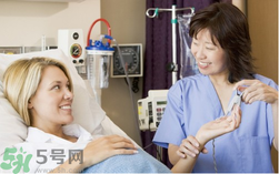 剖腹產(chǎn)后多久來月經(jīng)？剖腹產(chǎn)后月經(jīng)不調(diào)的表現(xiàn)？